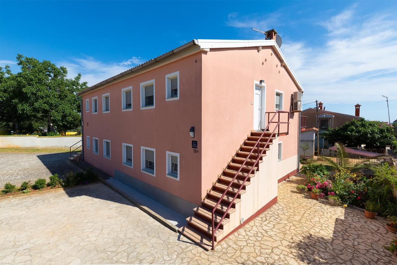 Apartmani Dujmovic Медулин Экстерьер фото
