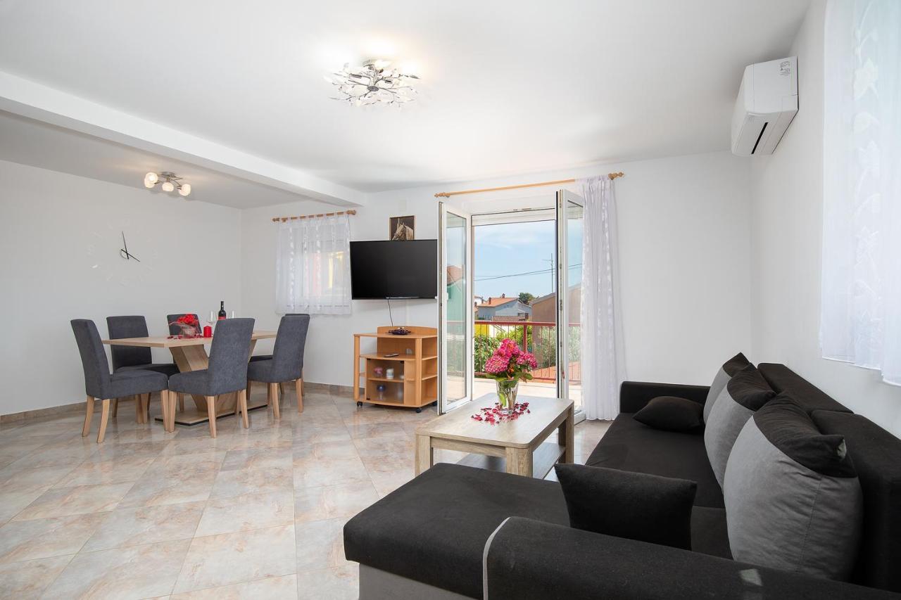 Apartmani Dujmovic Медулин Экстерьер фото
